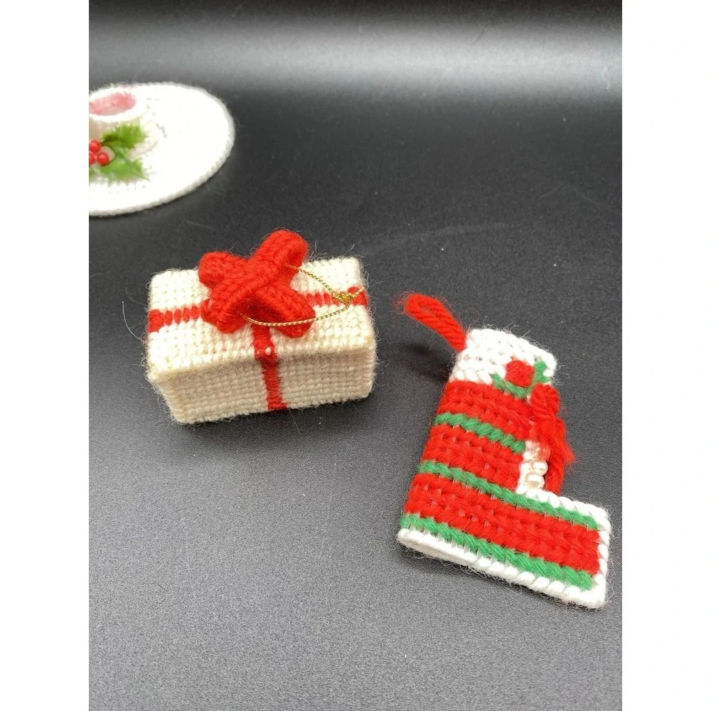 Lot‎ of 10 VTG Handmade Plastic Canvas Needlepoint Christmas Ornaments Assorted